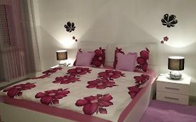 Apartment Doni